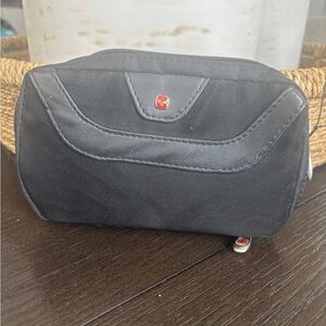 NEW Victorinox Swiss Army Golf Caddy Accessory